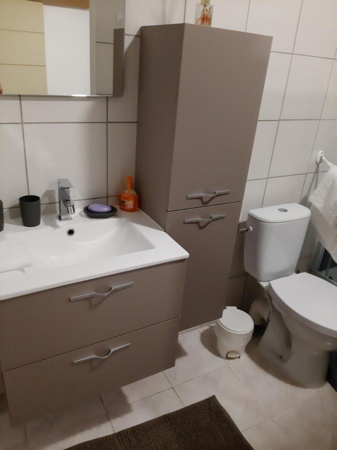Le Logis Des Templiers Appartement Climatise Régusse Exterior foto